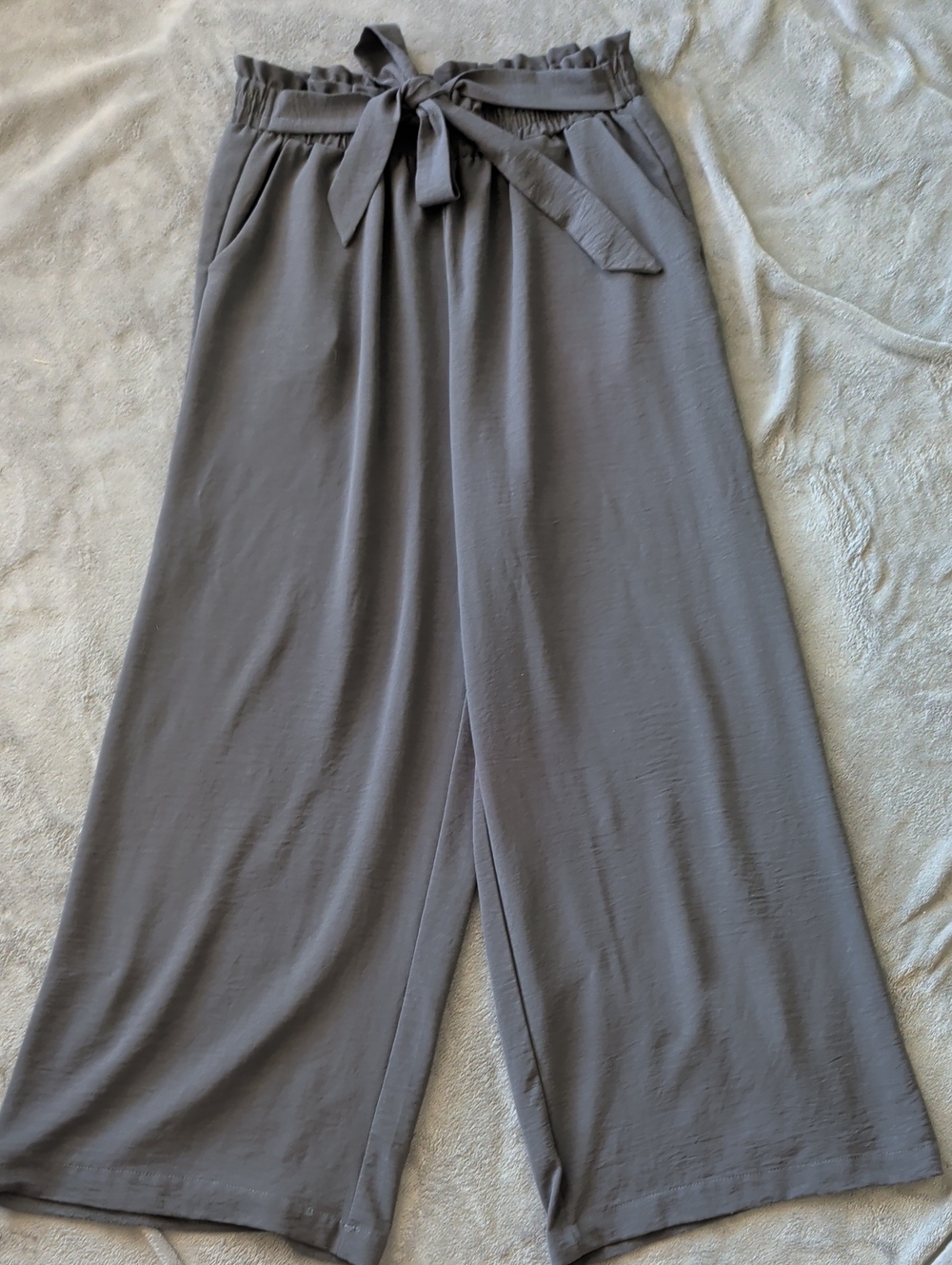 Paperbag Waist Wide Leg Pants in Gray with Self-Tie